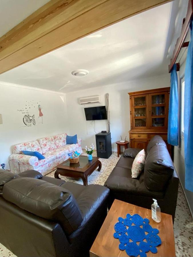El Nispero Villa *